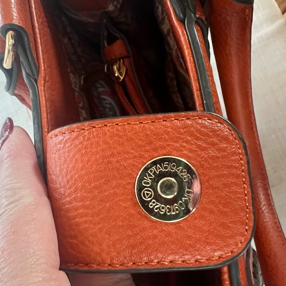 Cato Orange Tote with Gold Detailing - Picture 7 of 11